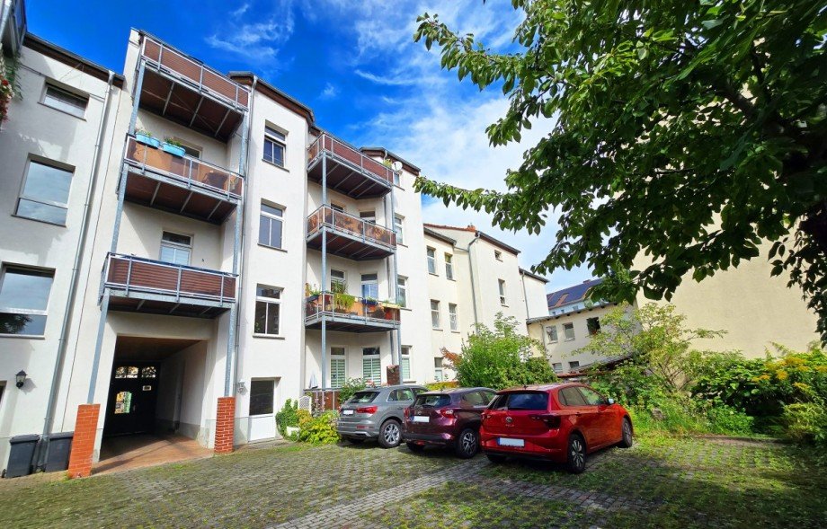 Balkone und Stellpl�tze Dachgeschosswohnung K�then (Anhalt)