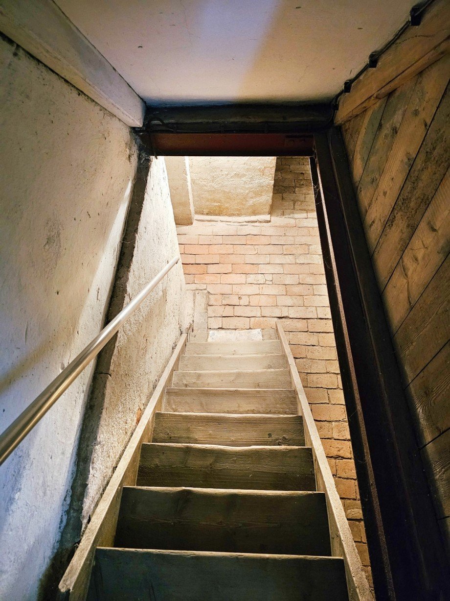 Treppe in den Keller Einfamilienhaus Aken
