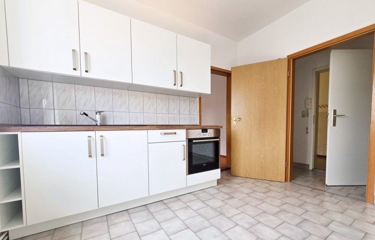 K�che Z�rbig - Z�rbig Dachgeschosswohnung Helle 2-Zimmer-Wohnung mit Einbauk�che in Stumsdorf