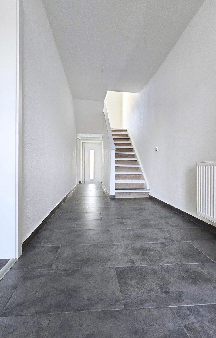 Flur EG Reihenmittelhaus Aken