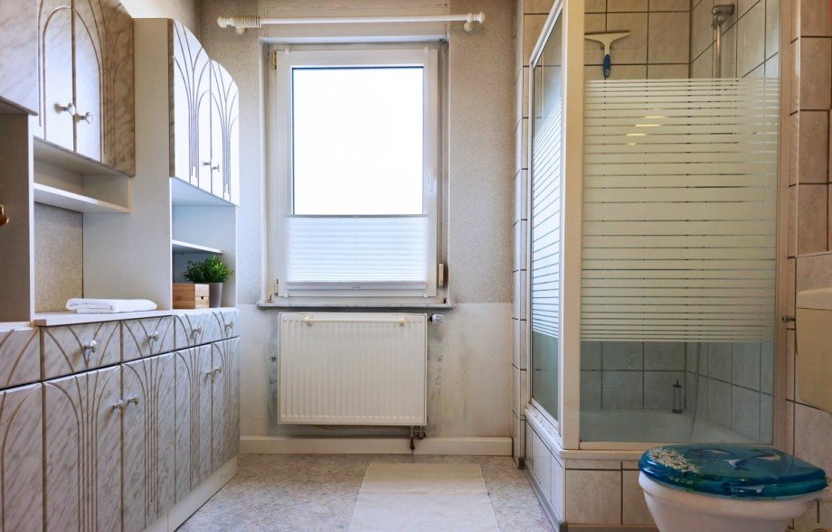 Badezimmer OG Reihenhaus Dessau-Ro�lau