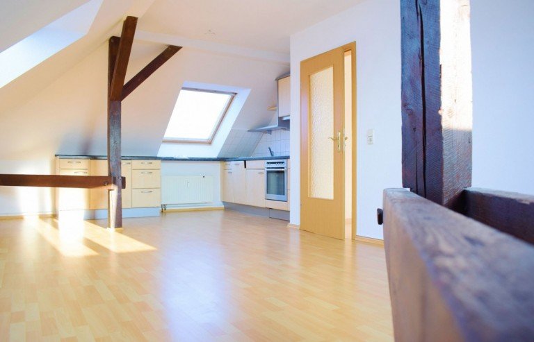 Wohnk�che K�then (Anhalt) - K�then Dachgeschosswohnung Besondere Zweiraumwohnung mit Einbauk�che!