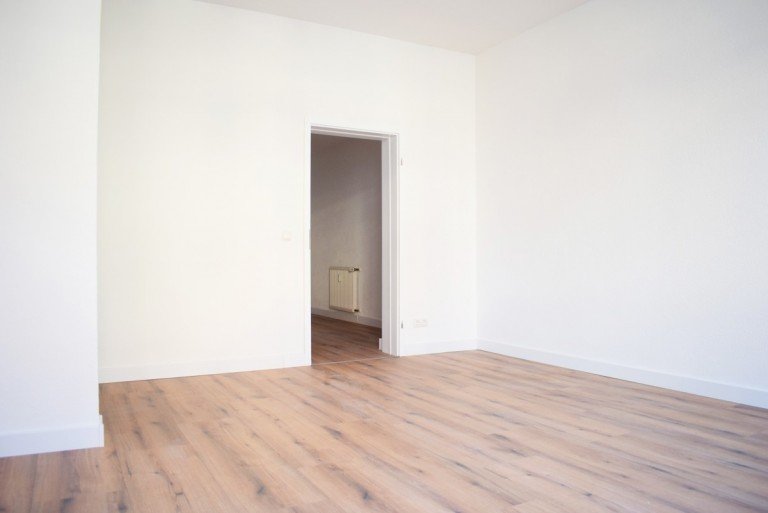 Wohnzimmer Bernburg (Saale) Erdgeschosswohnung 3.. 2.. 1.. Alles Neu und bald Deins!