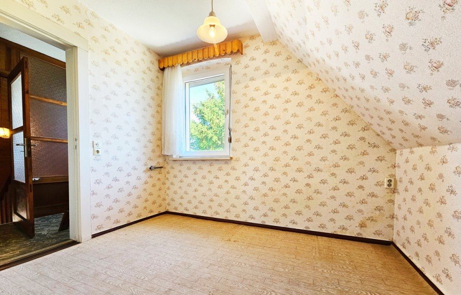 Zimmer OG Doppelhaush�lfte K�then (Anhalt)