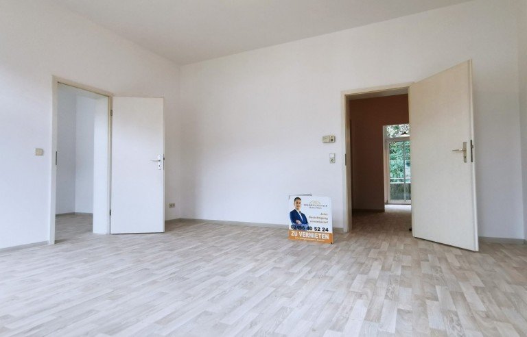 Wohnzimmer K�then (Anhalt) Etagenwohnung Gem�tliche 2-Zimmer-Wohnung mit Balkon