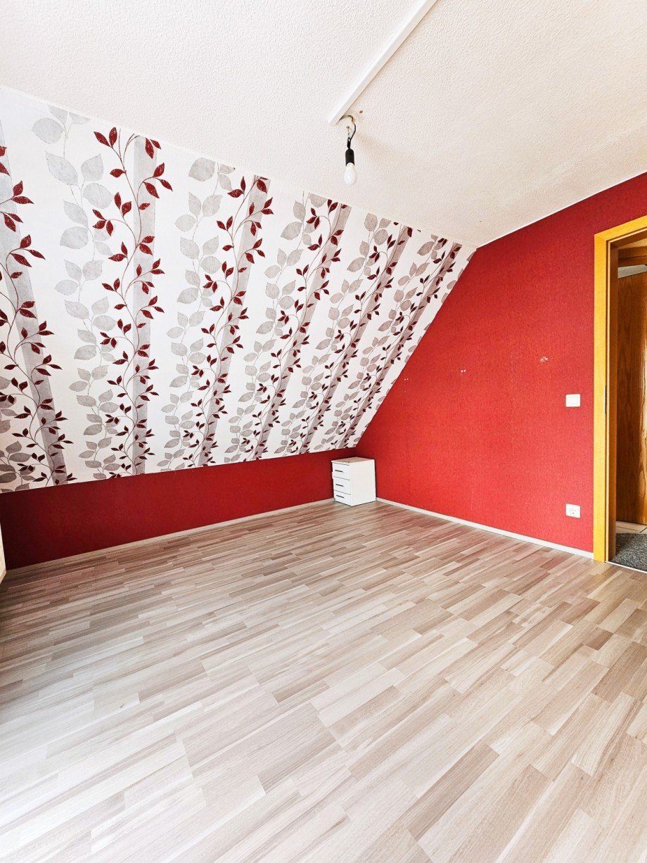 Zimmer 3 OG Doppelhaush�lfte Aken