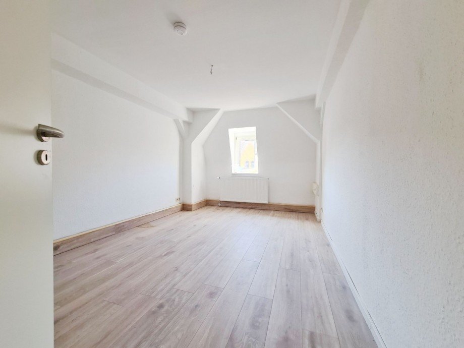 Zimmer Dachgeschosswohnung K�then (Anhalt)