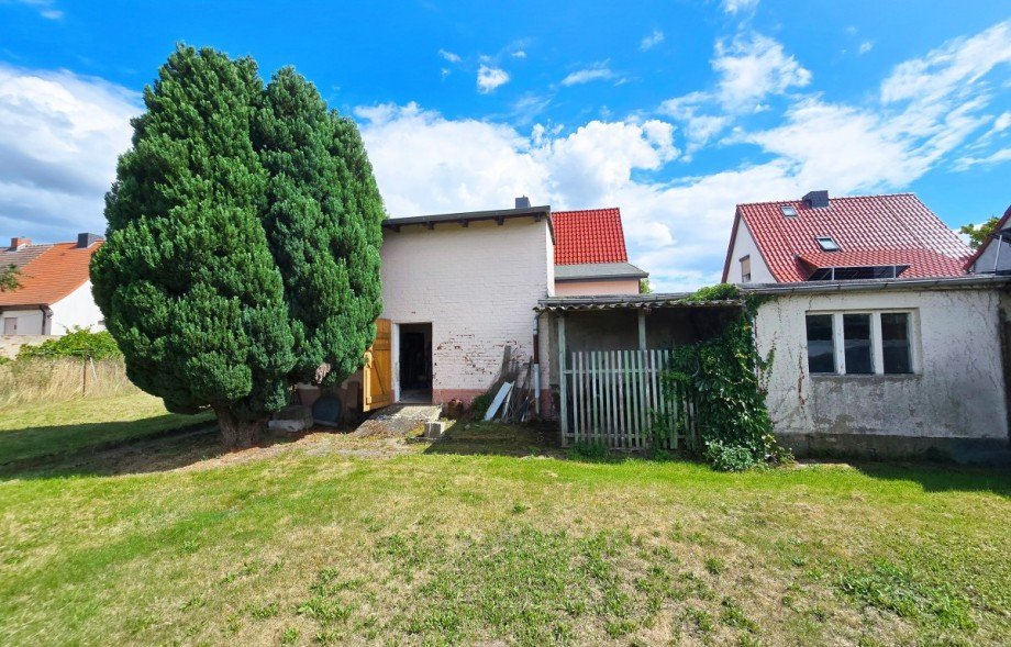 Garten und Nebengeb�ude Einfamilienhaus Gro� Rosenburg