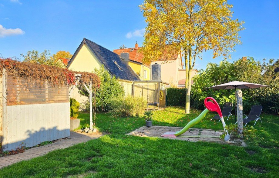 Garten Doppelhaush�lfte Gro� Rosenburg