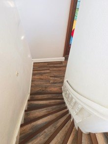 Treppe in die untere Etage Exklusives Wohnen auf zwei Ebenen: Gro�z�gige 3-Zimmer-Maisonette