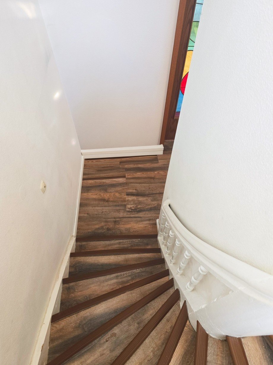 Treppe in die untere Etage Maisonettewohnung K�then (Anhalt)