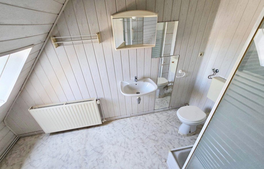 Badezimmer DG Reihenmittelhaus K�then (Anhalt)