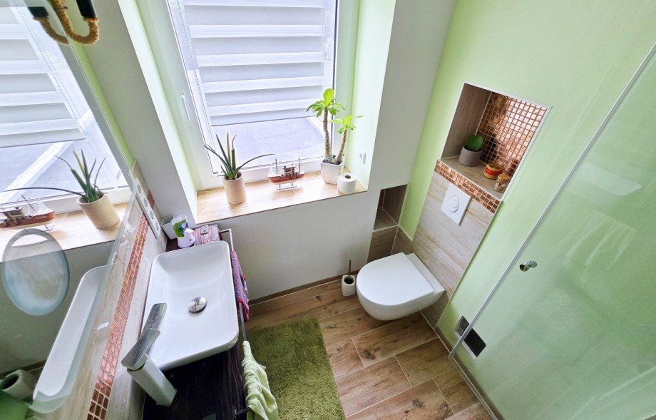 Badezimmer OG Doppelhaush�lfte K�then (Anhalt)