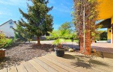 Hof und Terrasse  Gro�es Gelbes Gl�ck  - Mehr Raum, mehr M�glichkeiten, mehr Gl�ck f�r Ihre Familie