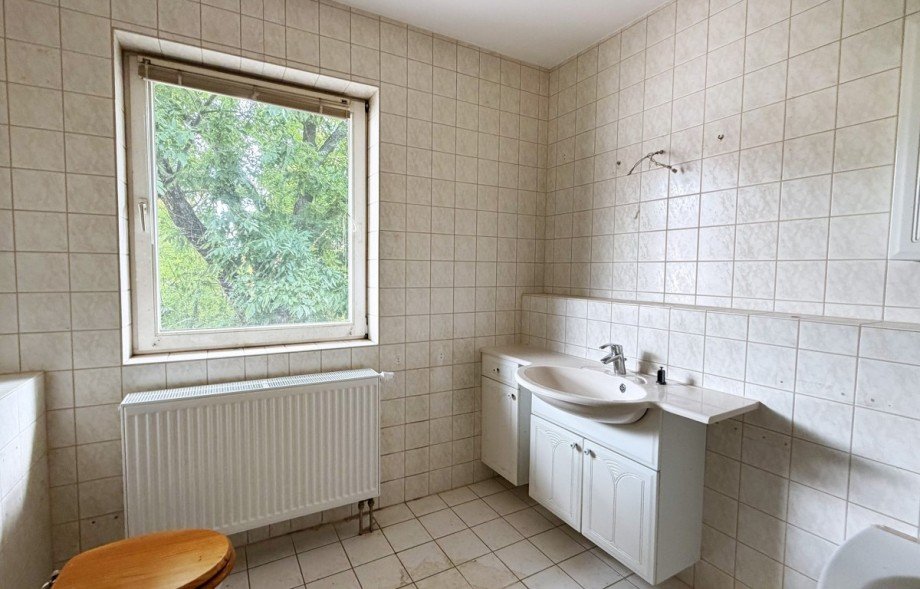 Badezimmer Dachgeschosswohnung K�then (Anhalt)